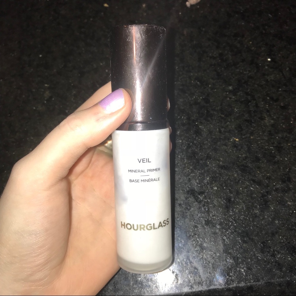 Hourglass Veil Mineral Primer